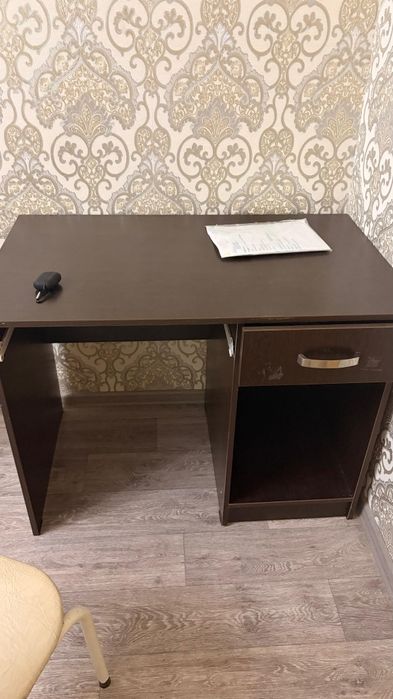 Письменный стол 2шт