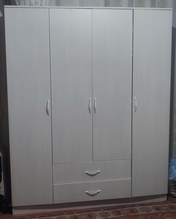 Продам спальный гарнитур