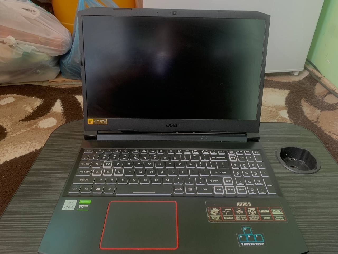 Core i5 10th gen
Nvdia geforce gtx 1650 ti (2gb)
RAM 8gb
XOTIRA 1 tb H