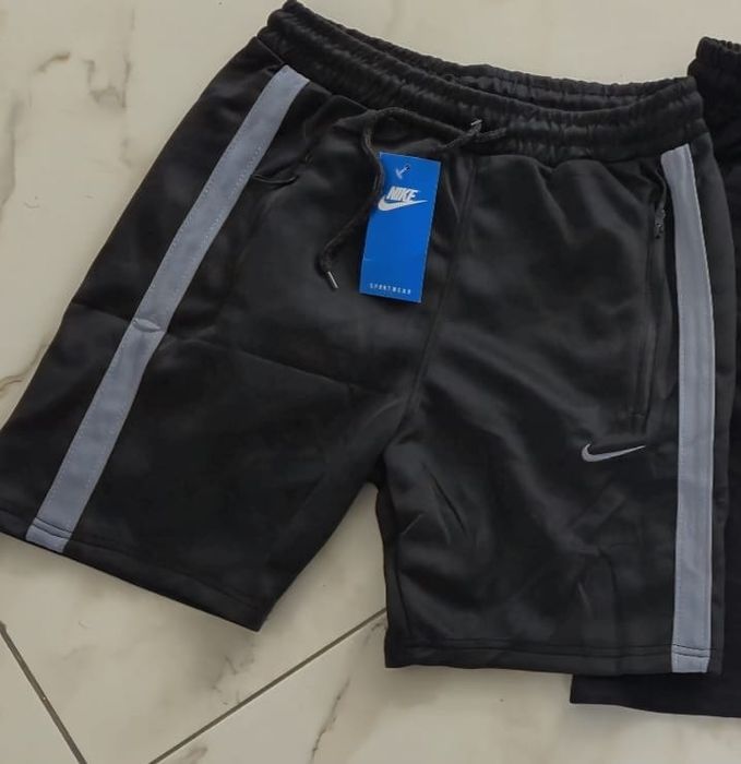 Pantaloni scurți bărbați
