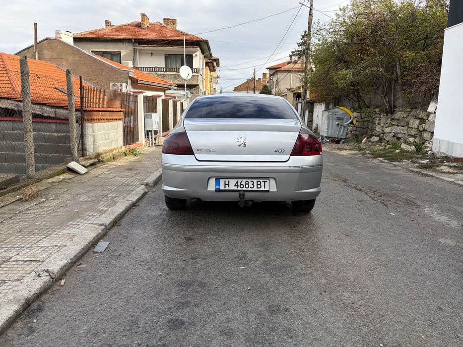 Peugeot-1.6 HDI - седан