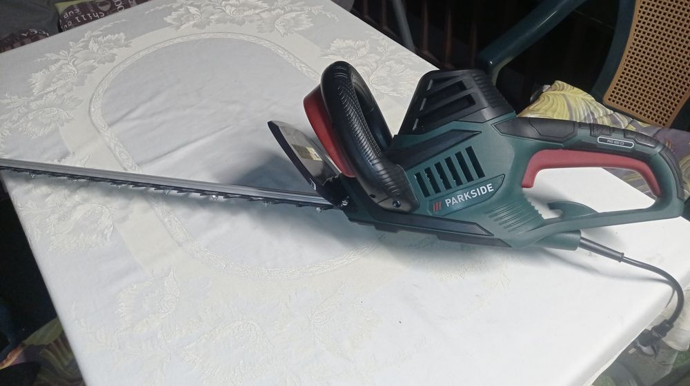 Електрически храсторез Parkside PHS 600 C3