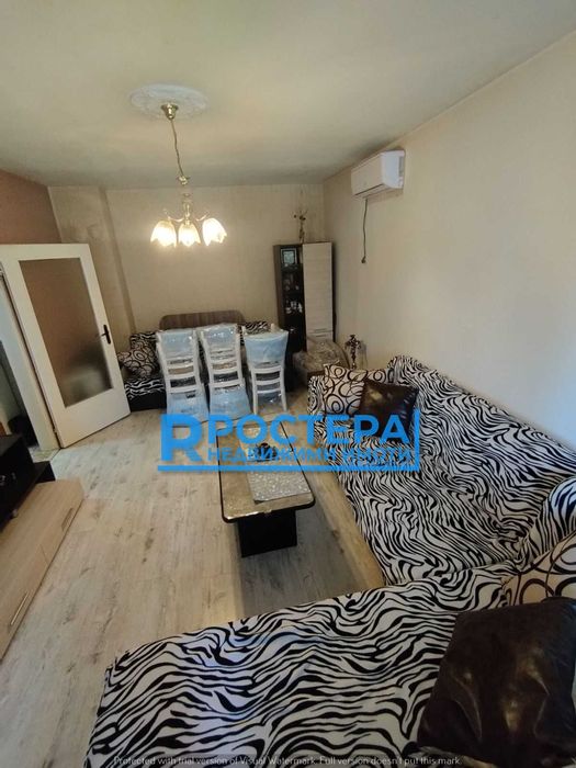 Продава се Двустаен апартамент в Търговище, Запад 2 - 70 кв.м за 1143 €/кв.м - Снимка #2