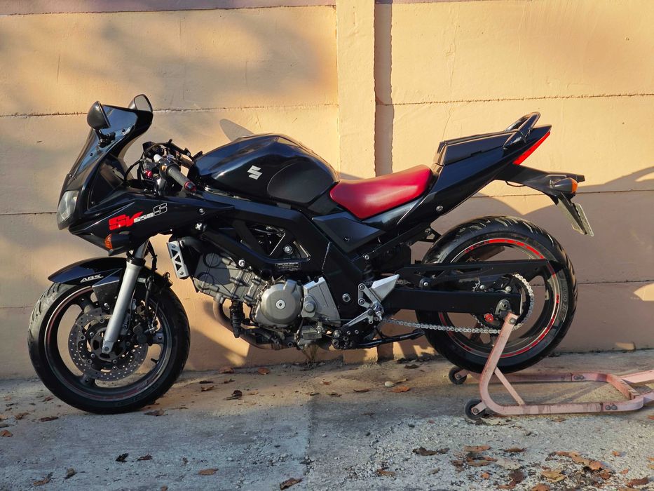 Vand Motocicleta Suzuki SV650s ABS Neagra 2008 70000+ km 3 Case GIVI