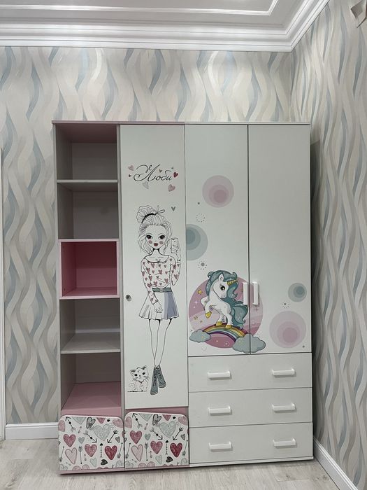 Продам детский шкаф и стол