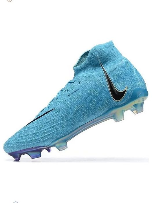 Мега скидки!  Бутсы Nike Phantom Luna !