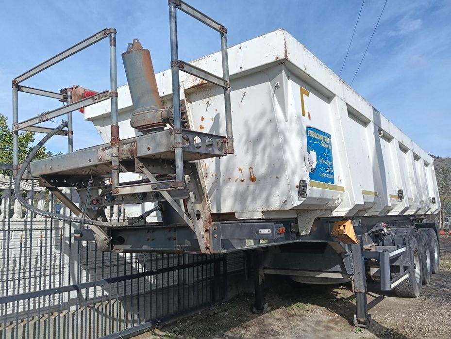 Vind semiremorca basculabila marca schmitz