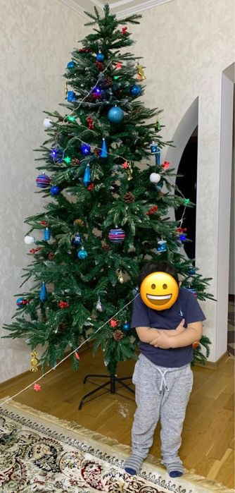 Продается елка с игрушками