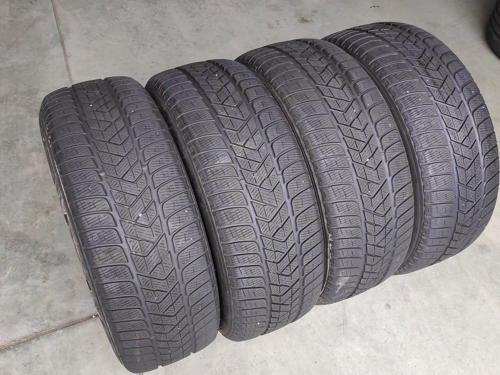 Зимни гуми 235/60/18 Pirelli