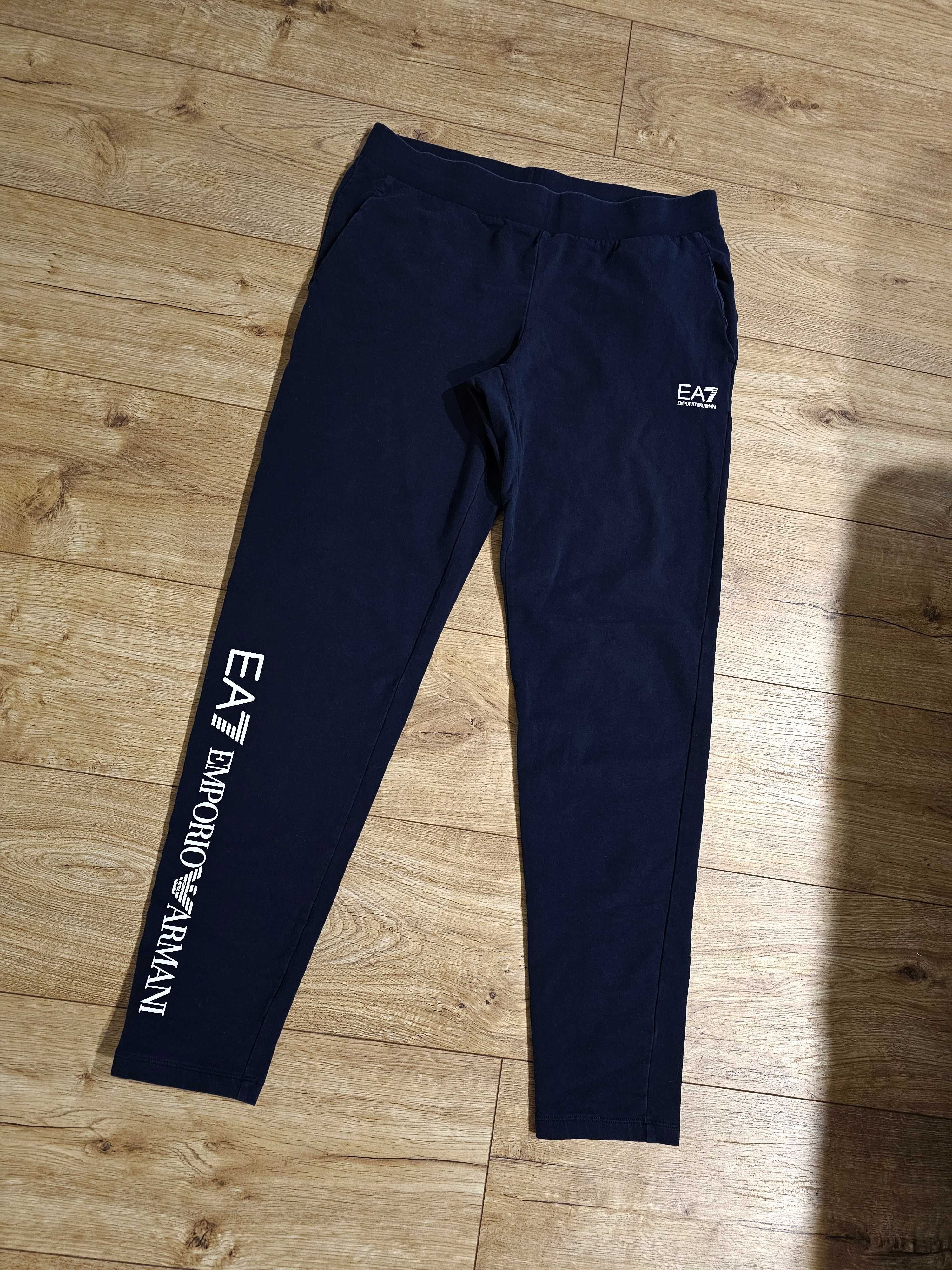 Дамски екип EA7 XL