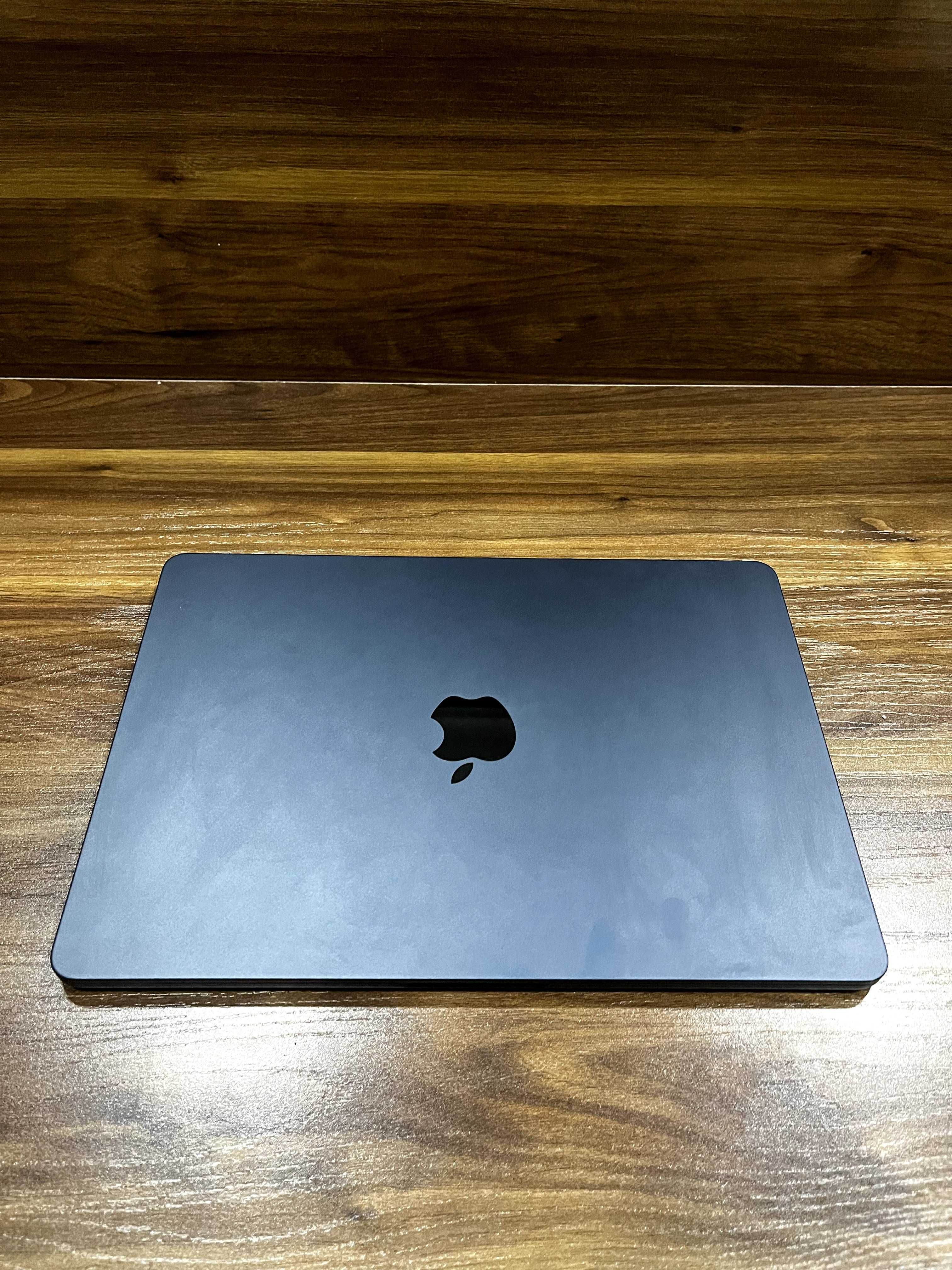MacBook Air M2 8/256