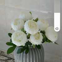 Букет изкуствени бели цветя,рози,нови.Наличност 9-10 букета