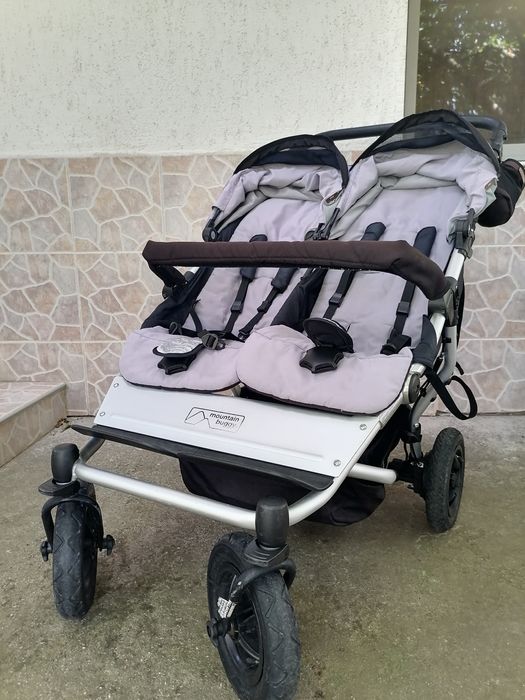 Количка за близнаци Mountain buggy - малко употребявана