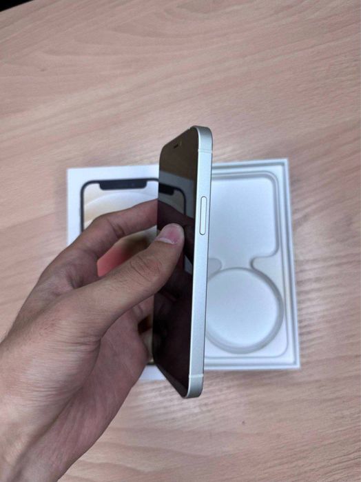 Iphone 12 ideal.