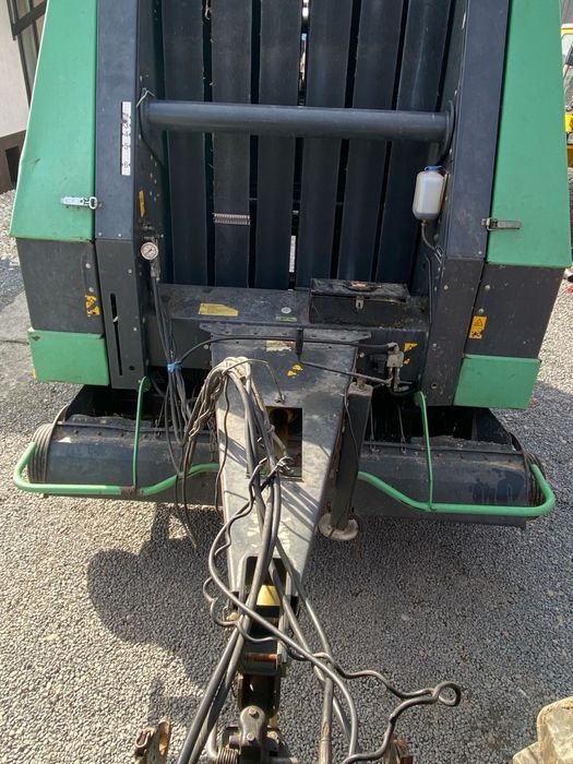 Balotiera rotunda Deutz Fahr RB 3.81