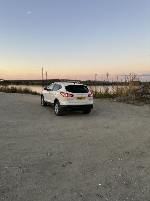 Vand sau schimb cu auto