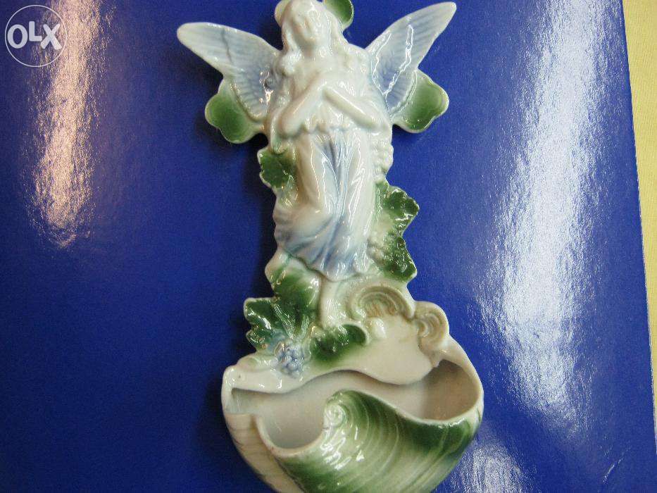 Portelan bisquit german,inger,apa sfintita.Cca 1890.