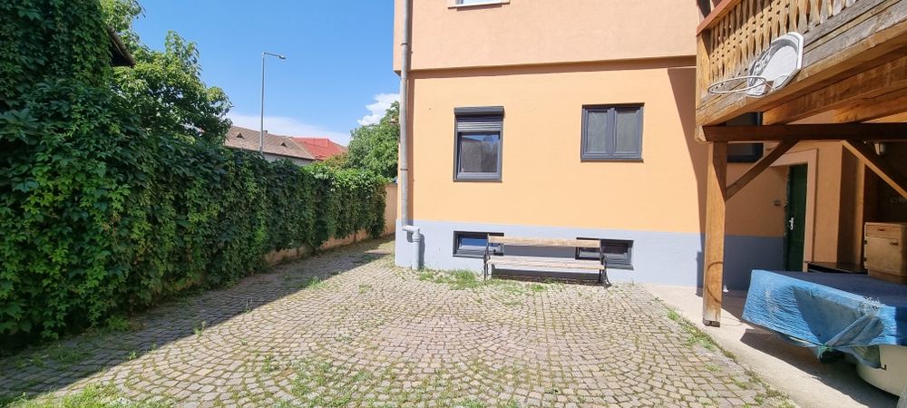 Casă de vânzare în zona centrală!! Accept si variante!!!