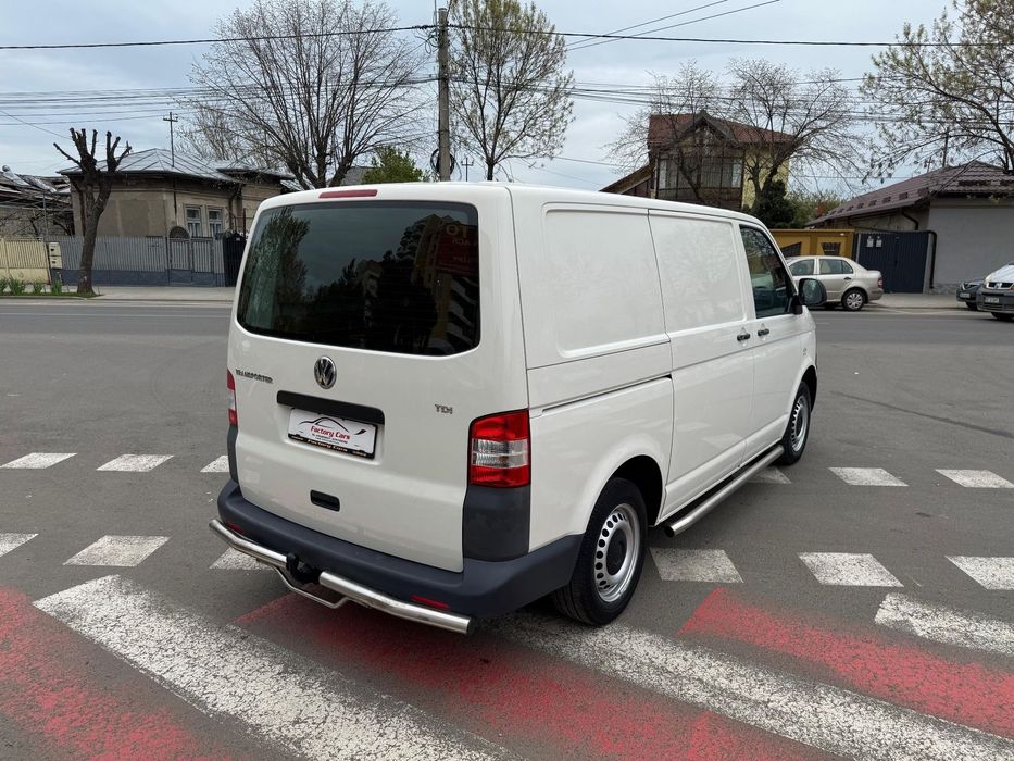 Volkswagen Transporter Transporter T 5 Facelift An 2010 Motor 2.0 Euro 5 Aer Condiționat