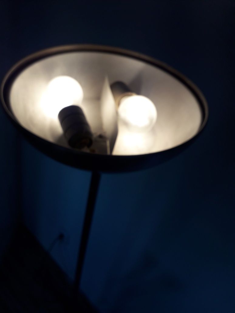 Lampadar lampa podea inalta