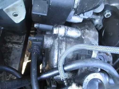 Pompa injectie inalta RENAULT TRAFIC ESPACE LAGUNA motor 2,2 DCI