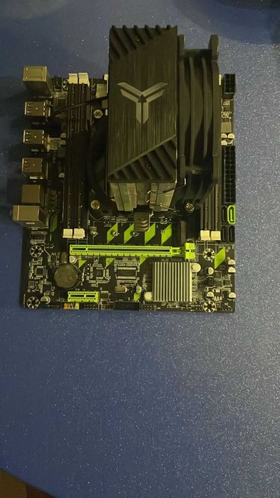 Продам комплект X79 + Xeon E5-2670 + 32 ГБ