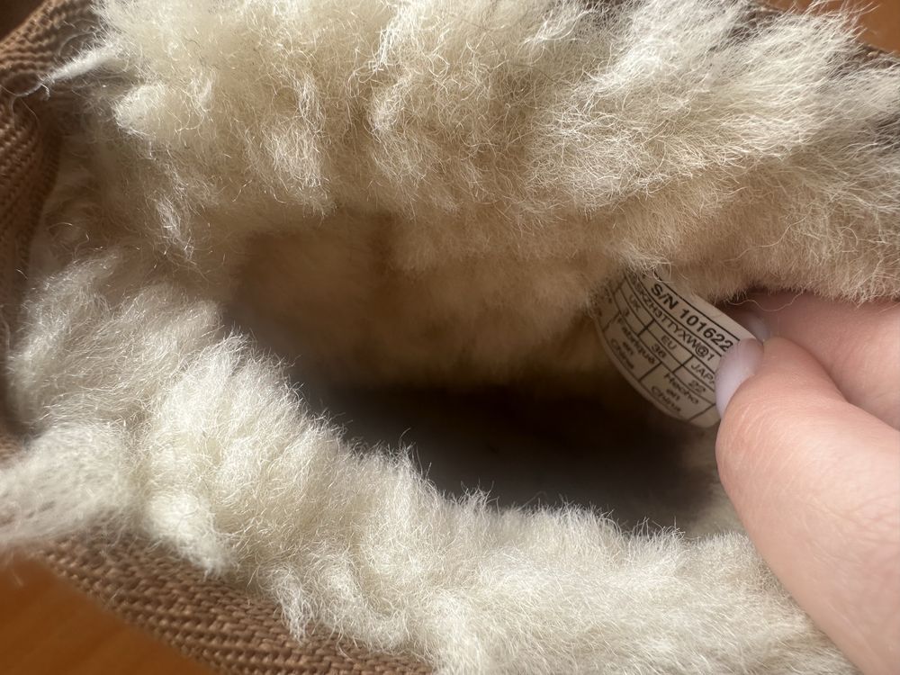 UGG Classic mini