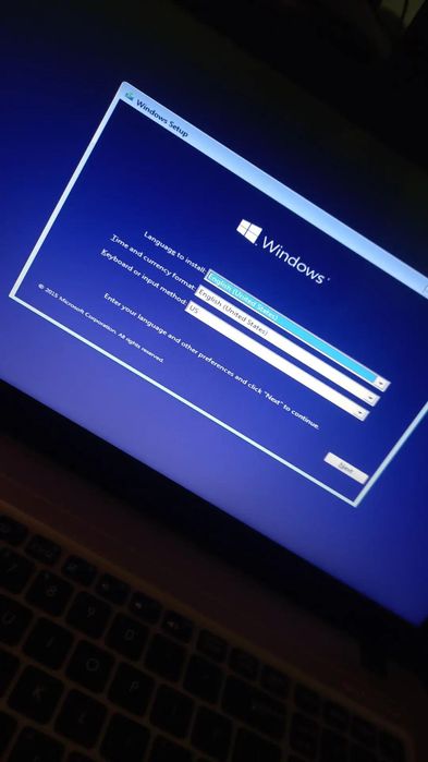 Instalez+activez windows-uri, devirusez, inlocuiesc diverse componente