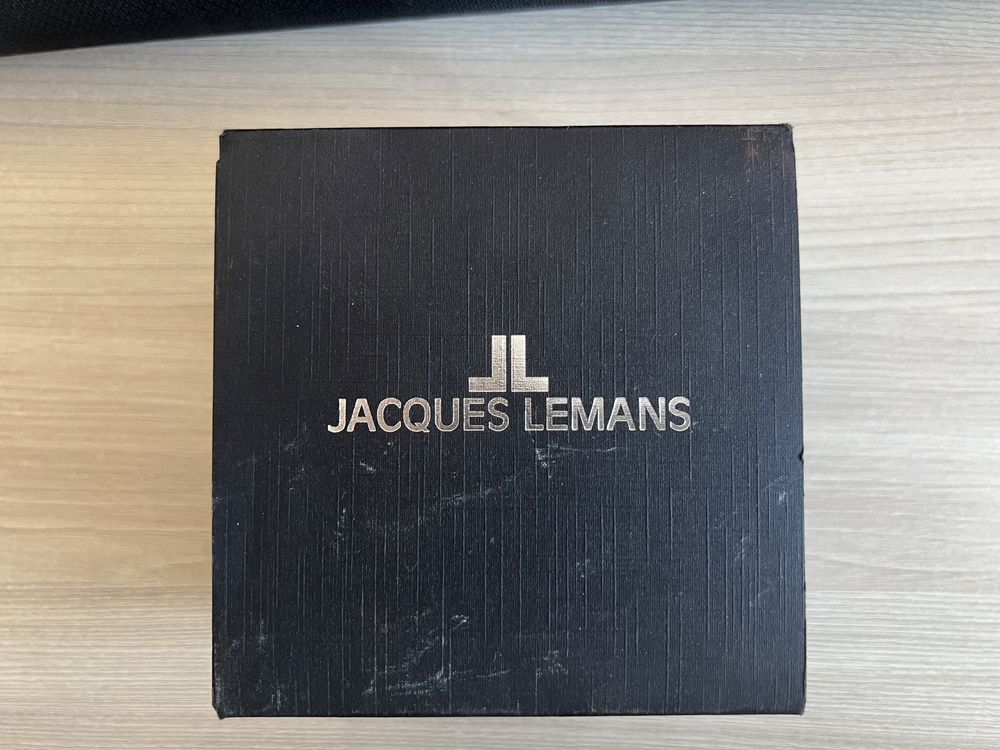 Часы женские Jacques Lemans