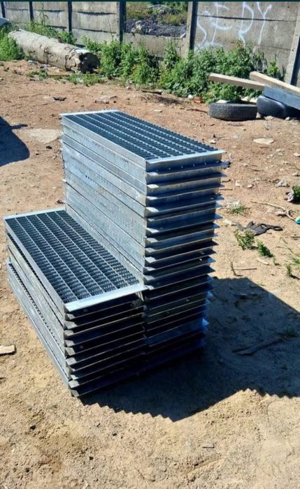 Trepte metalice zincate