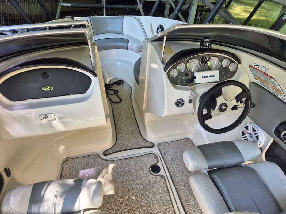 Barca Sea Ray 185 sport- posibilitate plata in rate