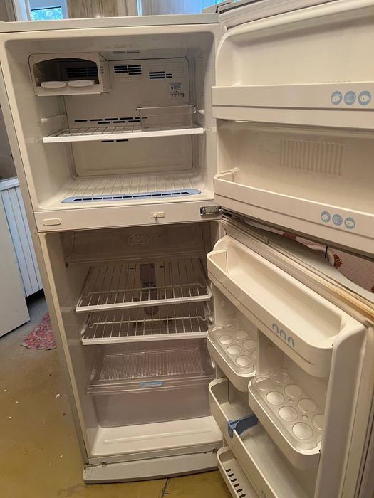 Продается холодильник