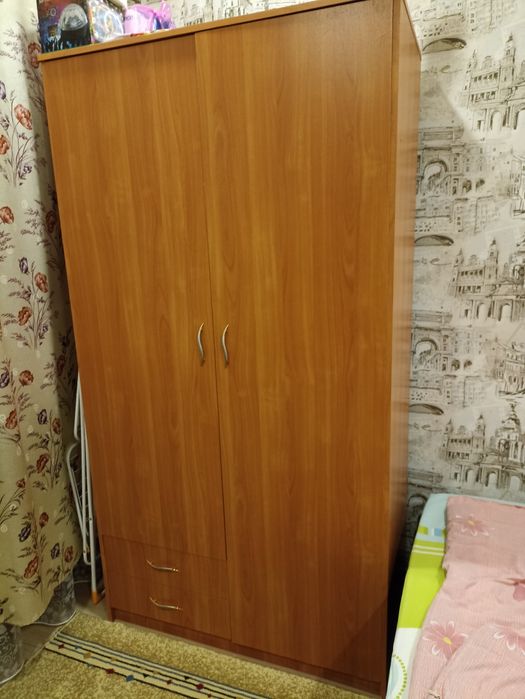 Продам мебель не дорого шкаф 30000