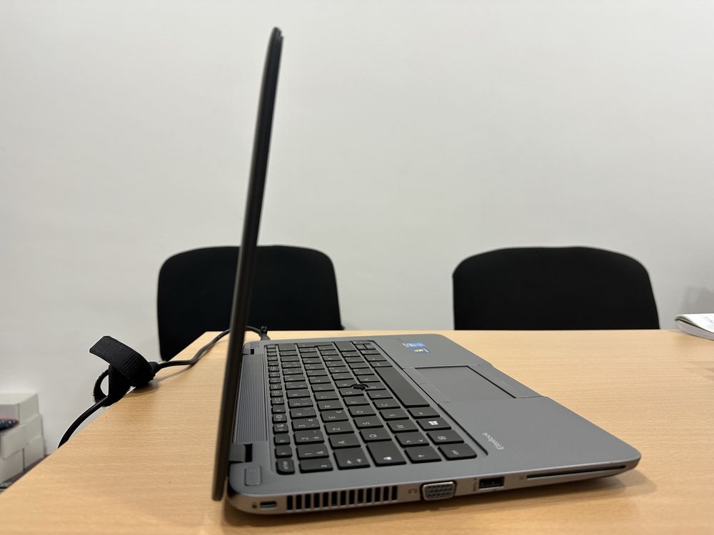 ЛаптопHP EliteBook 820 G2 i5 5300U | 8GB | 250 GB SSD