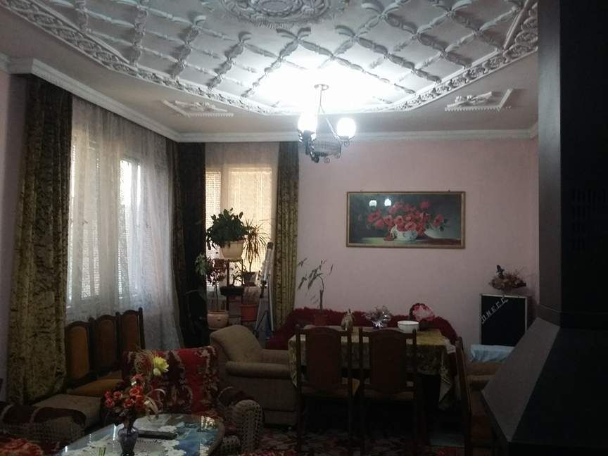 Къща монолитна 220 кв.м.+ дворно място в гр.Горна Оряховица