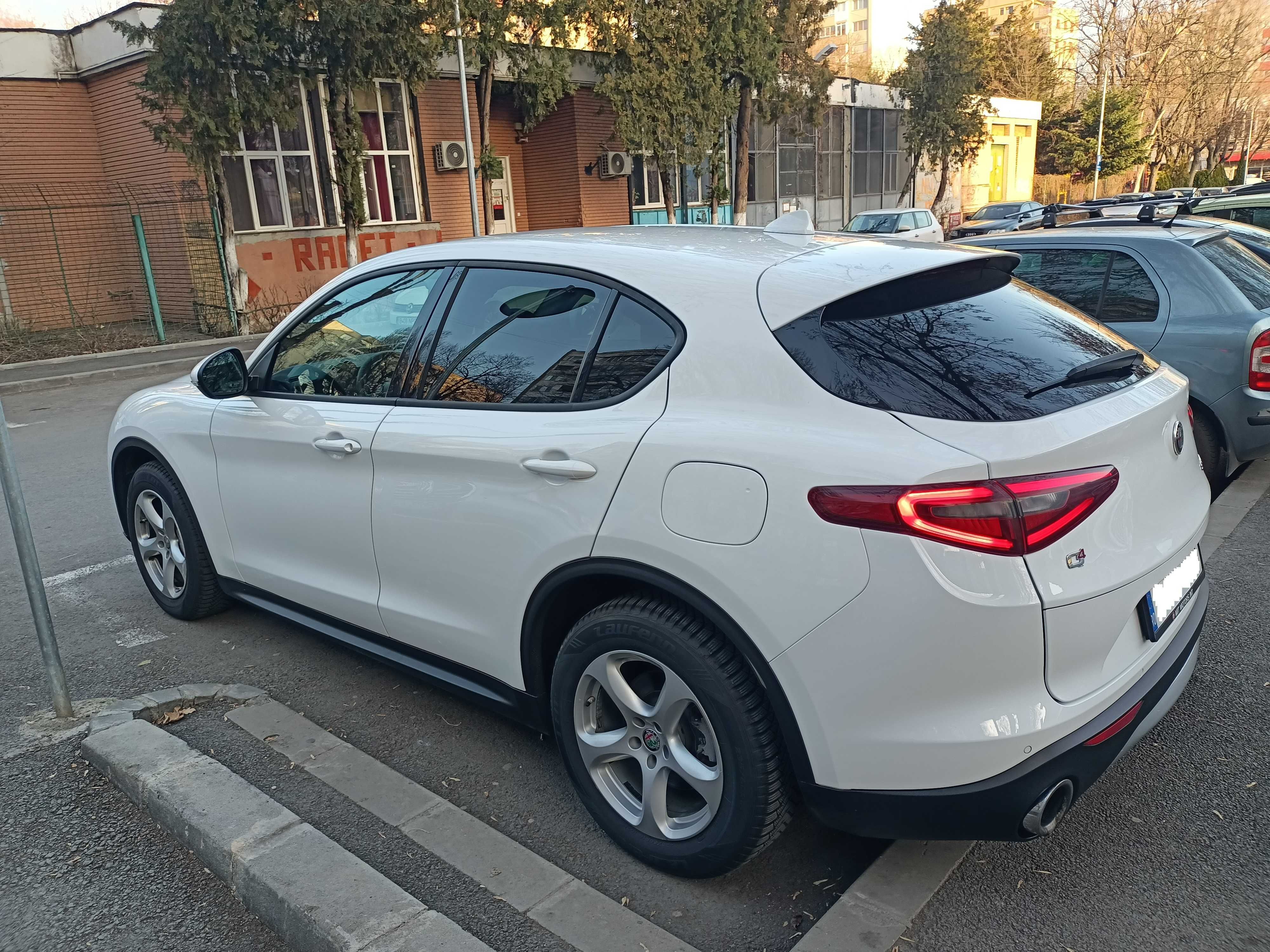 Alfa Romeo Stelvio / AT8 / AWD / 2.0 Benzina 200 CP / An 2018