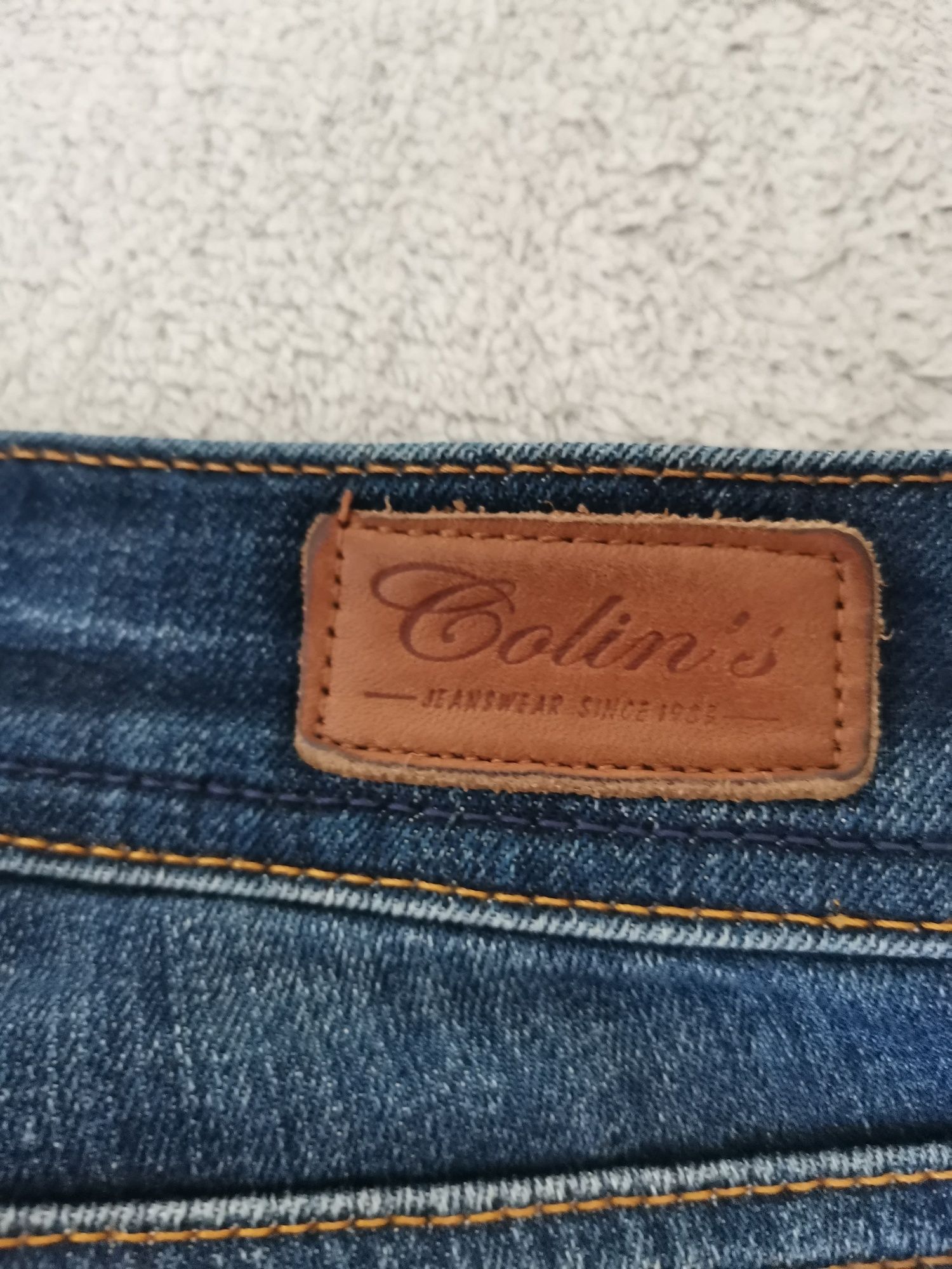 Продавам дънки COLINS