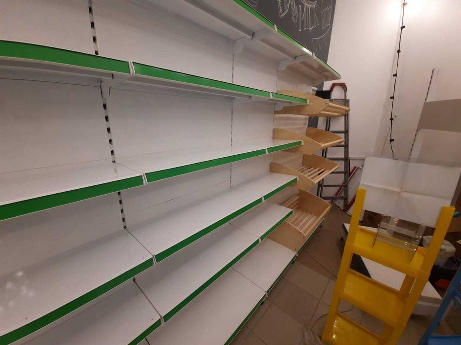 Полки стеллажи витрины торговое оборудование для магазина г. Атырау