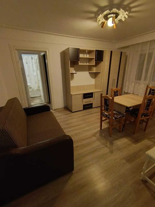 Inchiriez apart 2 camere ,P,cu gradina,50mp, in Alexandru-ap de Gara