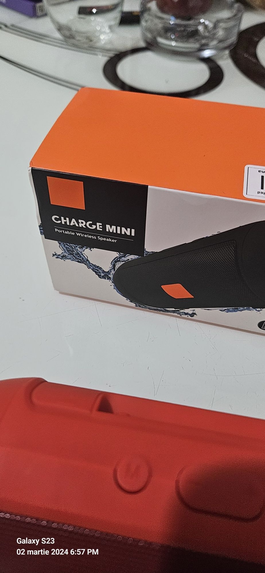 Boxă portabilă Charge Mini