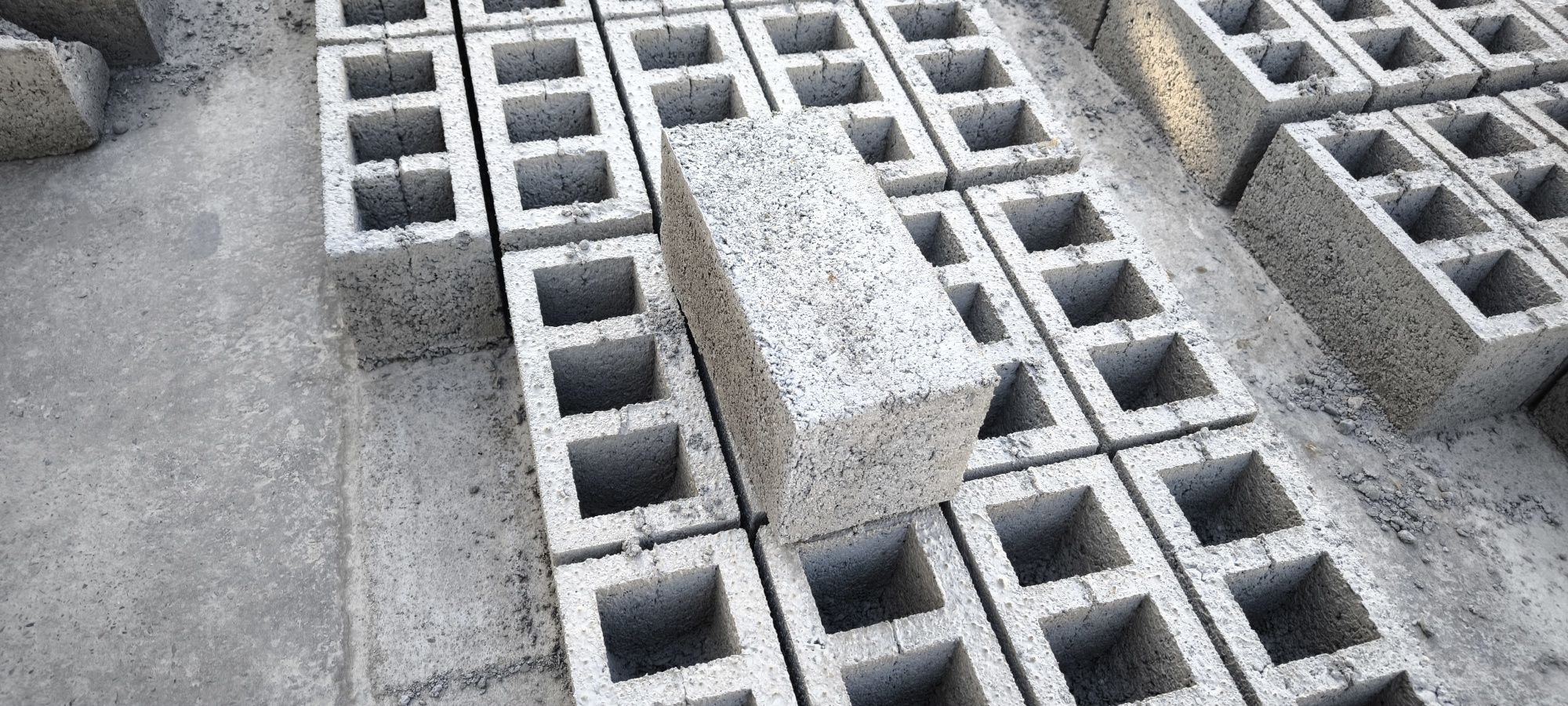 Shlaka blok sotiladi