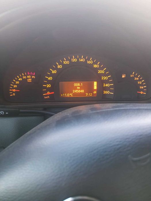 Mercedes C200 compressor