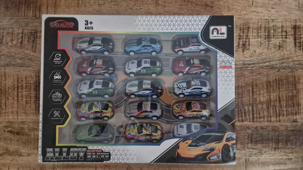 Set de Mașinuțe Die-Cast "ALLOY CAR RACER" - Colecția Mini-Vitezei!