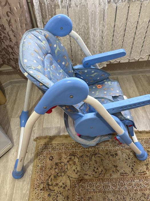 Стульчик детский для кормление