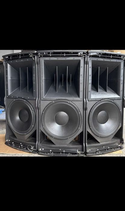 Профессиональная акустическая система.