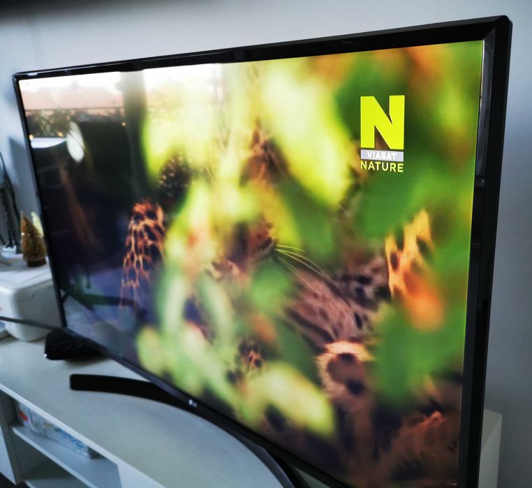 Tv LED Smart LG, 108 cm, 4K UHD