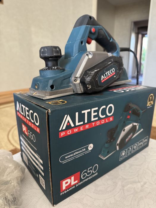 Рубанок электрический