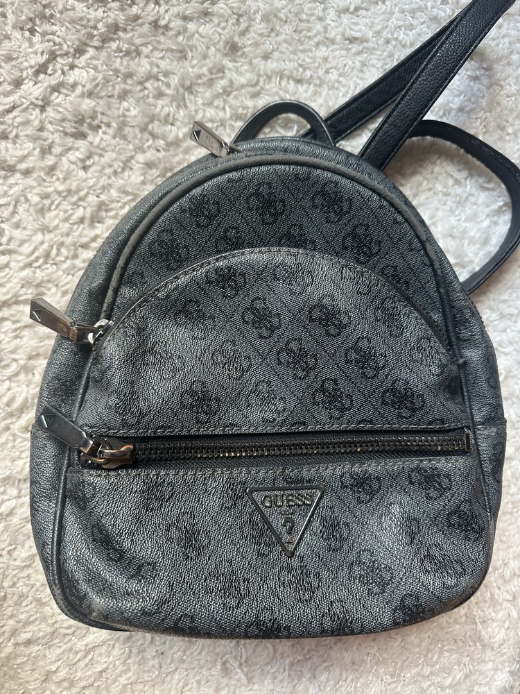 Дамска раница Guess
