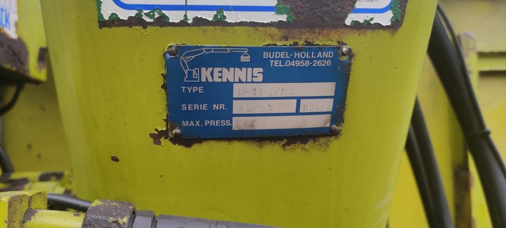 Semiremorca forestiera marca floor