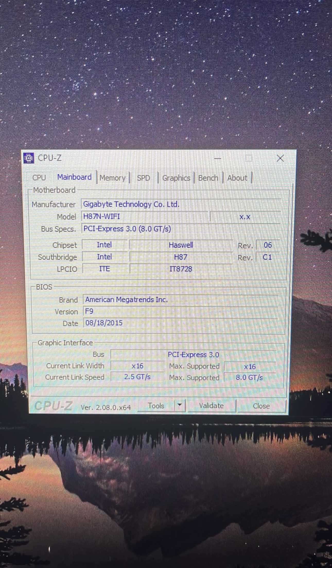 i7-4770k, Gigabyte H87N-WiFi, 2x8GB Kingston 1600Mhz DDR3
